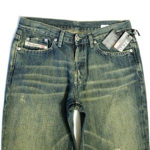 NWT Diesel DAZE BOOT CUT Distressed Jeans 30 34